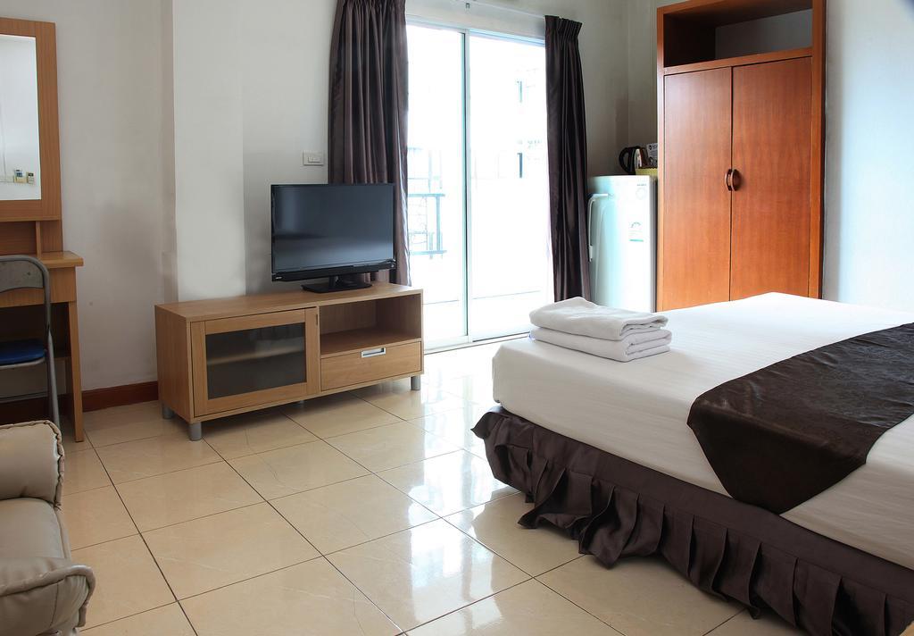 Arya Inn Pattaya Beach Hotel Exterior foto